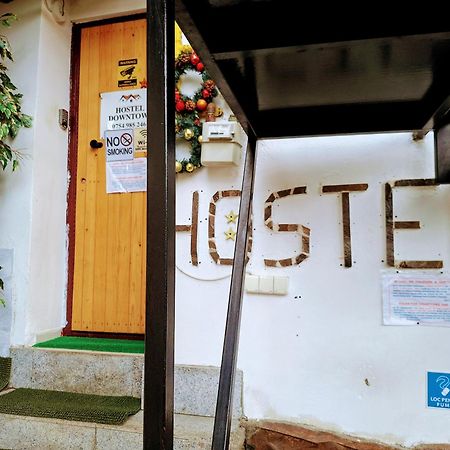 Downtown Hostel Brasov Bagian luar foto