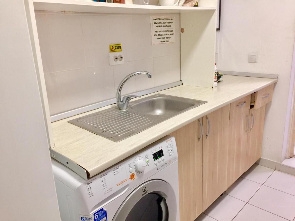 Downtown Hostel Brasov Bagian luar foto