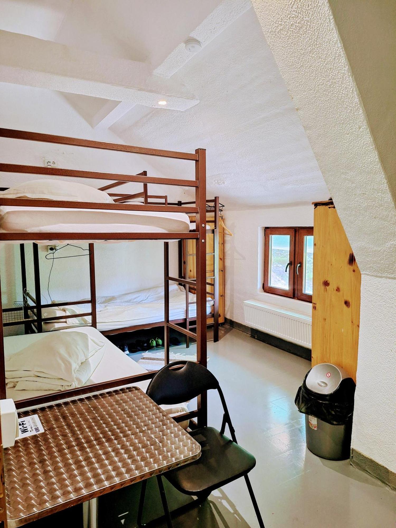 Downtown Hostel Brasov Bagian luar foto