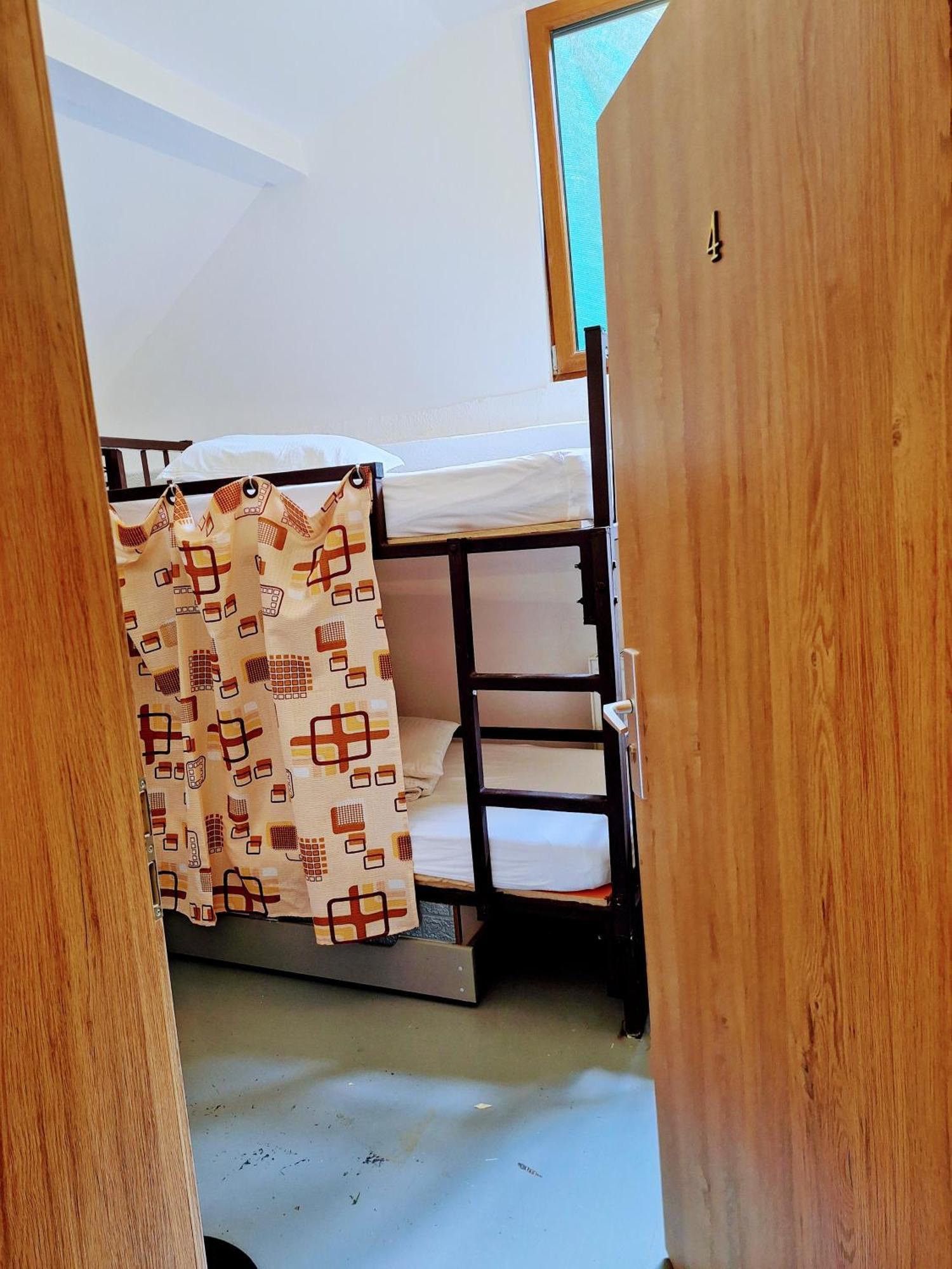 Downtown Hostel Brasov Bagian luar foto
