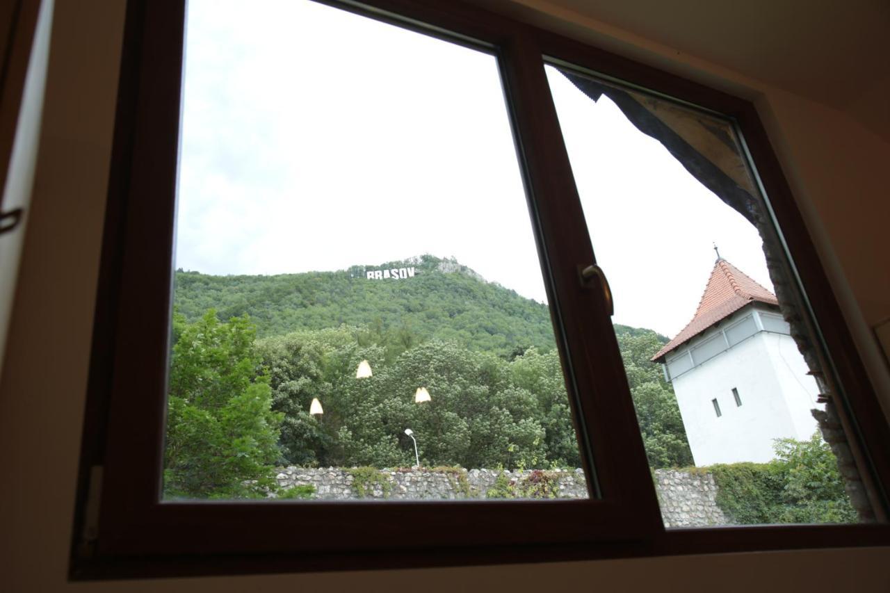 Downtown Hostel Brasov Bagian luar foto