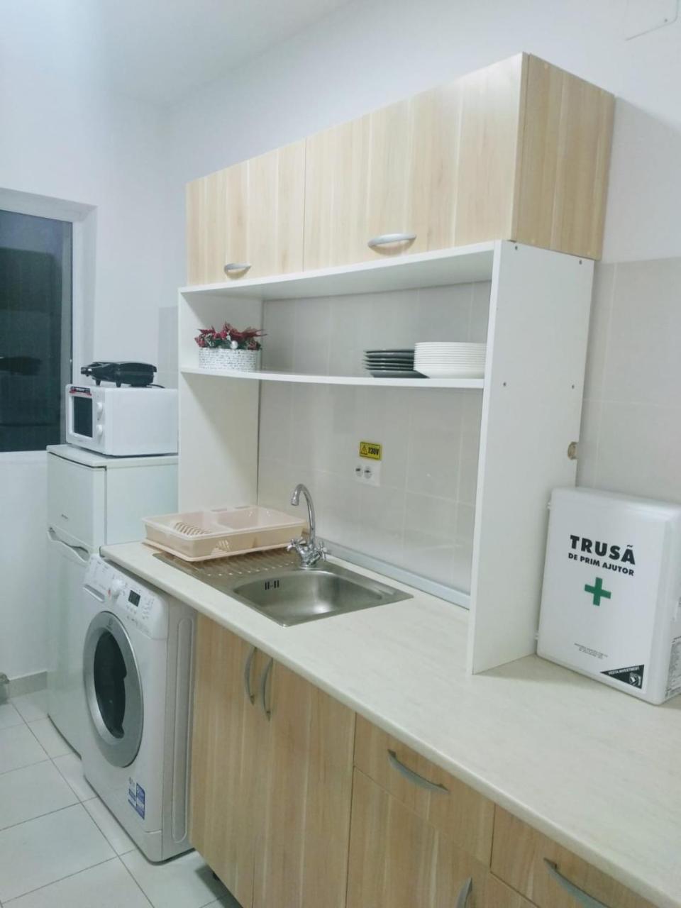 Downtown Hostel Brasov Bagian luar foto