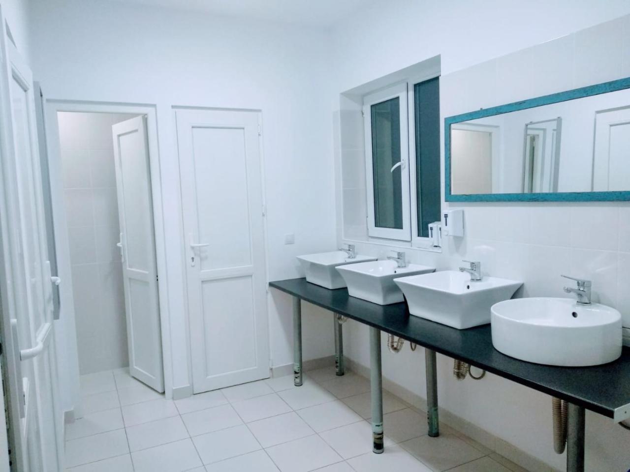 Downtown Hostel Brasov Bagian luar foto