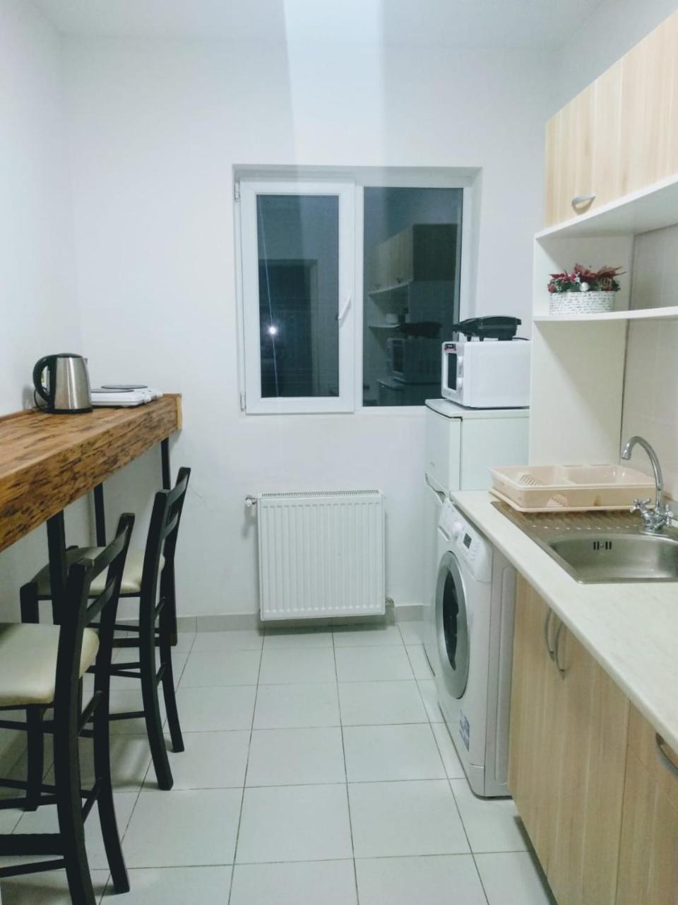 Downtown Hostel Brasov Bagian luar foto